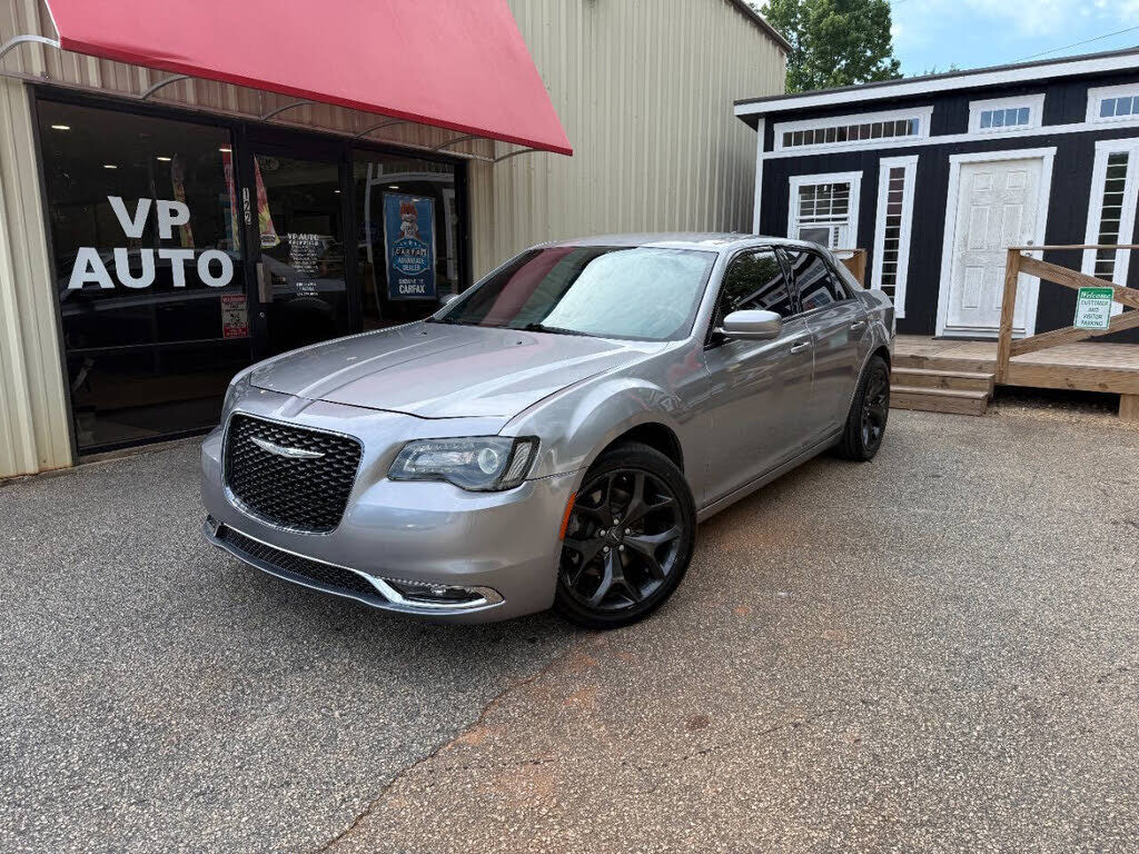 2018 CHRYSLER 300