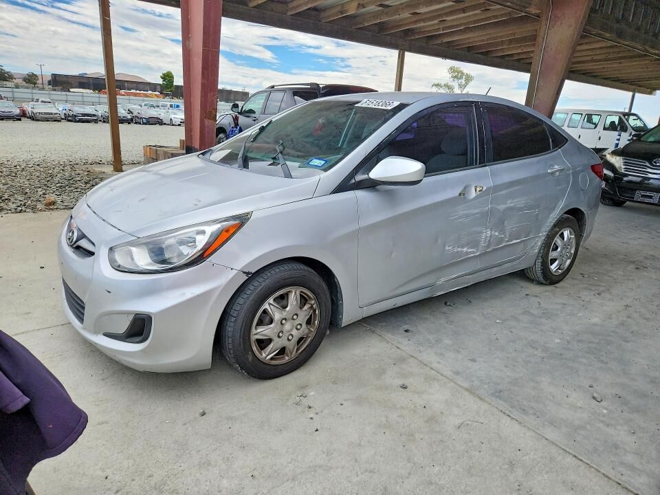 2013 HYUNDAI Accent