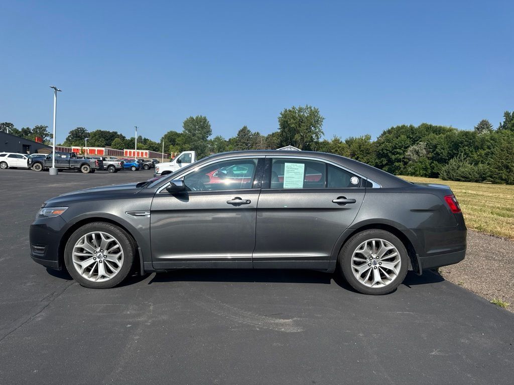 2019 FORD Taurus