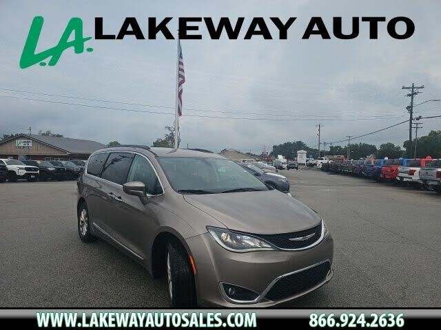 2017 CHRYSLER Pacifica