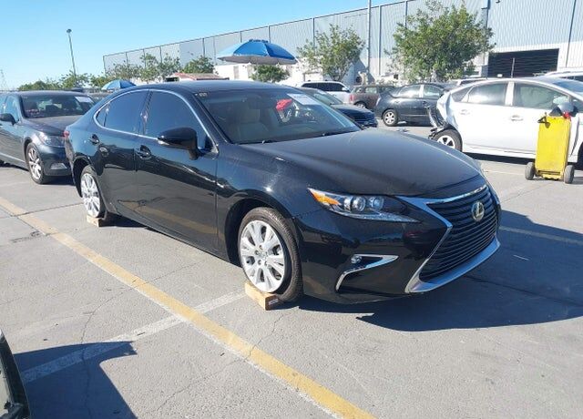 2015 LEXUS ES