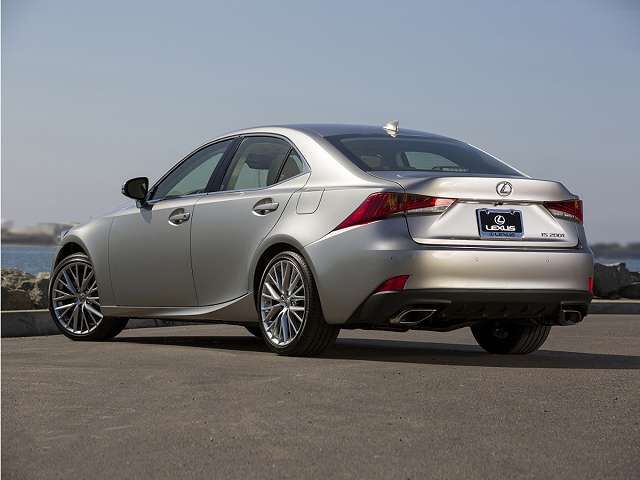 2017 LEXUS IS