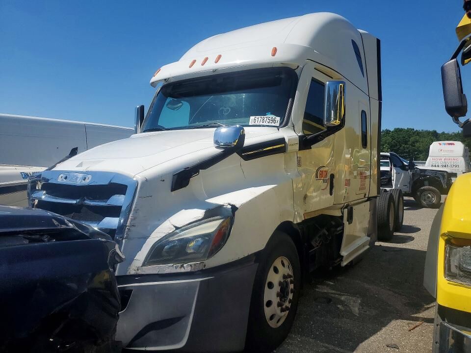 2021 FREIGHTLINER New Cascadia 126" Sleepercab