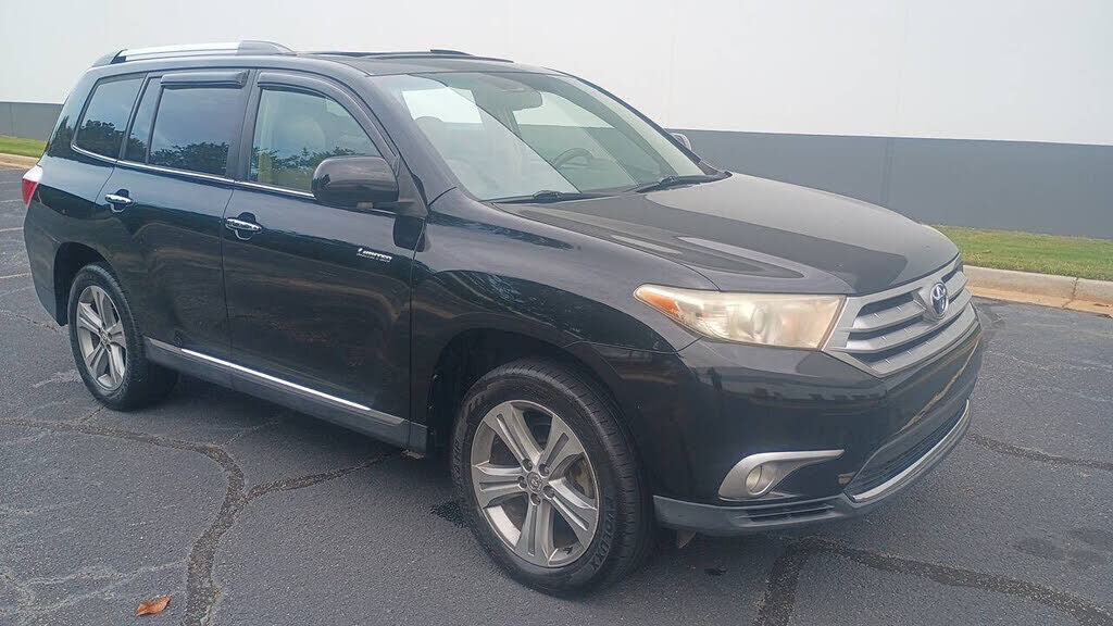 2011 TOYOTA Highlander