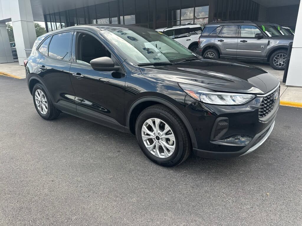 2025 FORD Escape
