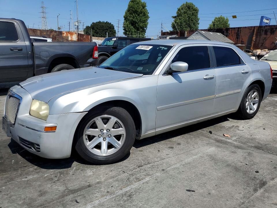 2005 CHRYSLER 300