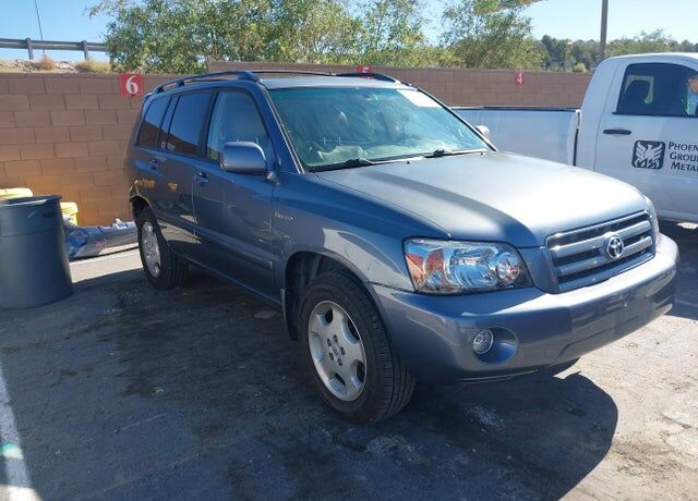 2004 TOYOTA Highlander