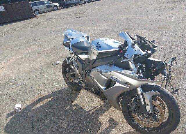 2007 HONDA CB
