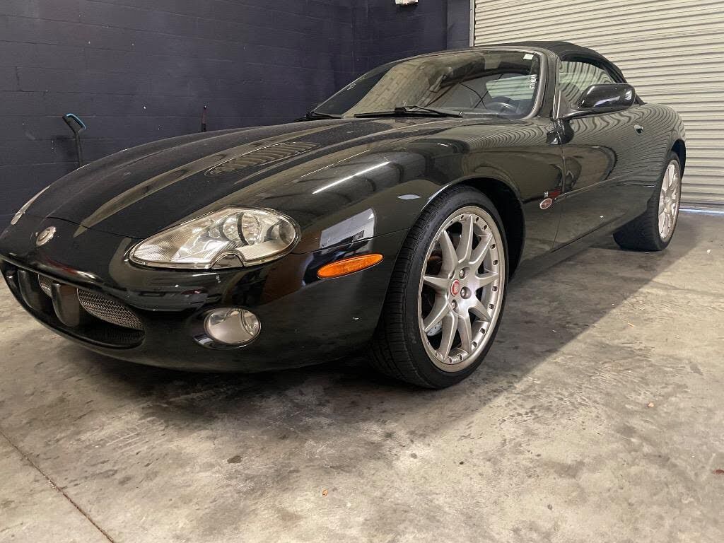2002 JAGUAR XKR