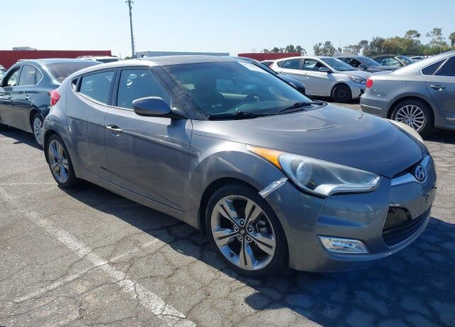 2013 HYUNDAI Veloster