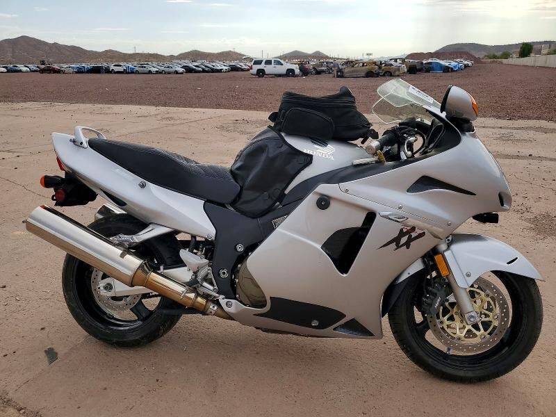 2002 HONDA CB