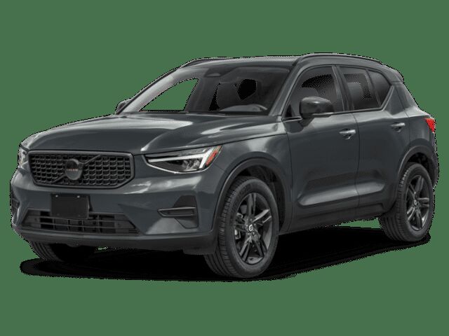 2026 VOLVO XC40