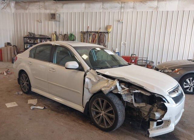 2014 SUBARU Legacy