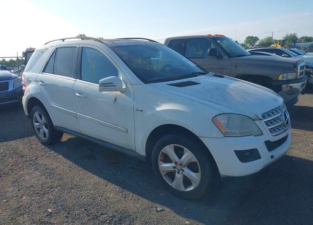 2011 MERCEDES-BENZ M-Class