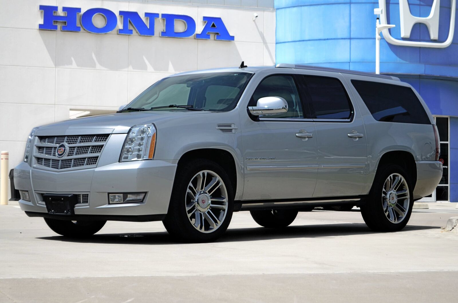 2013 CADILLAC Escalade