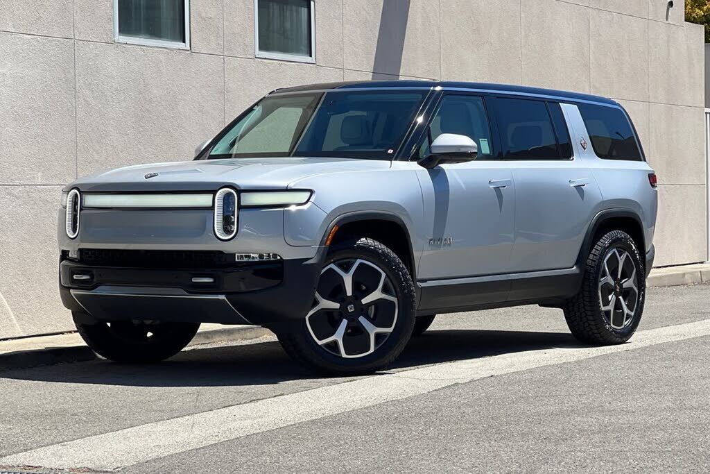 2024 RIVIAN R1S