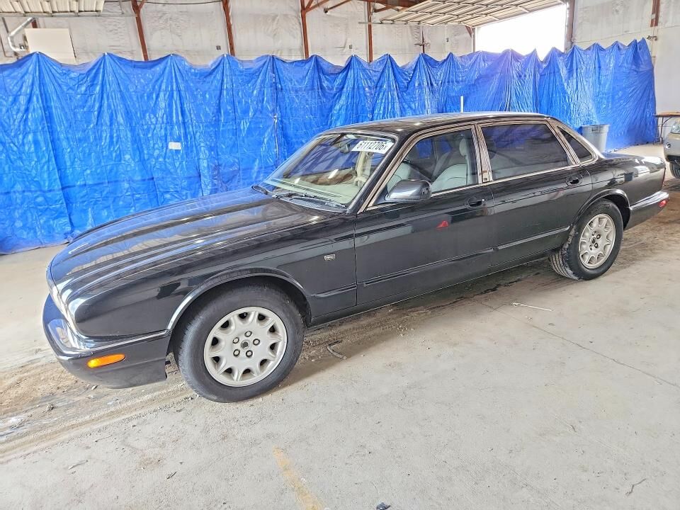 2003 JAGUAR XJ8