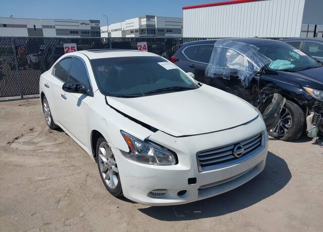 2012 NISSAN Maxima
