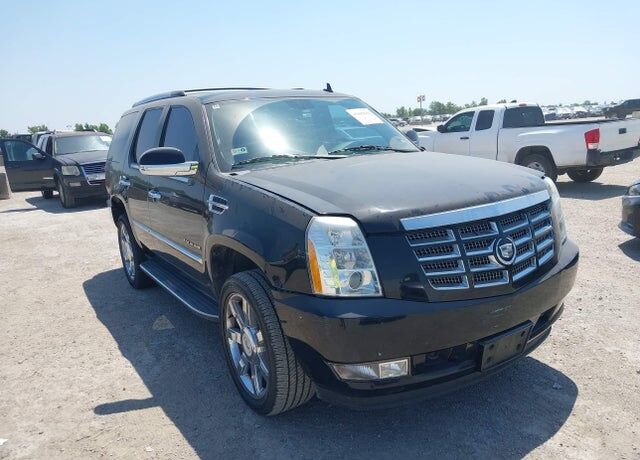 2011 CADILLAC Escalade