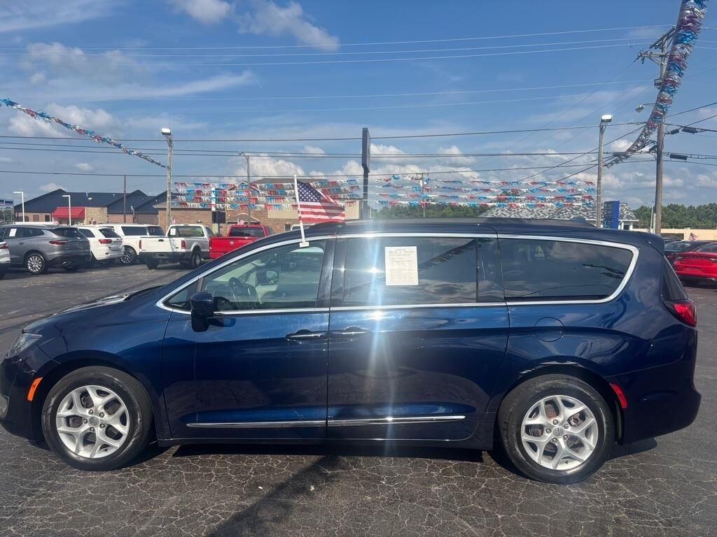 2017 CHRYSLER Pacifica