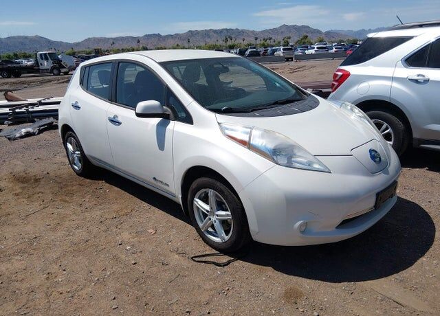 2015 NISSAN Leaf