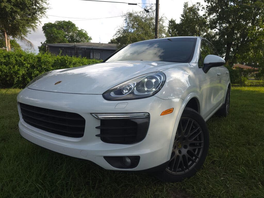 2018 PORSCHE Cayenne