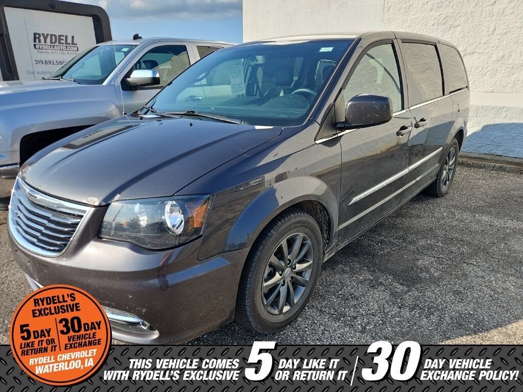 2016 CHRYSLER Town and Country