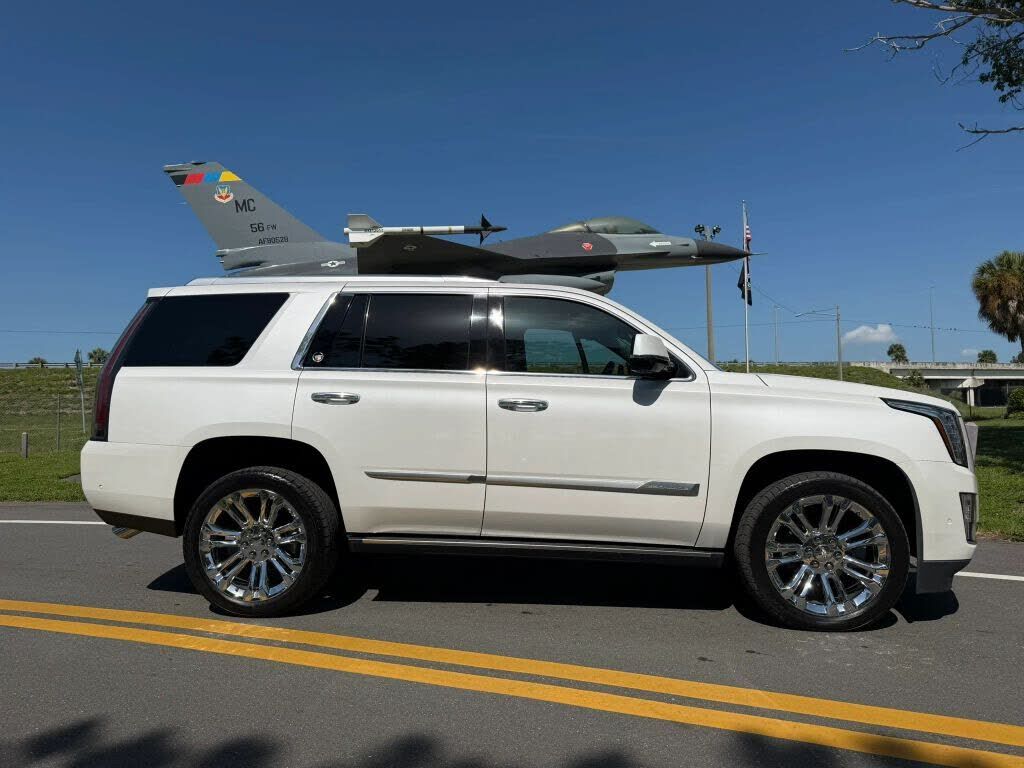 2018 CADILLAC Escalade