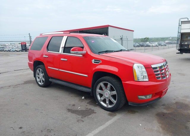 2010 CADILLAC Escalade