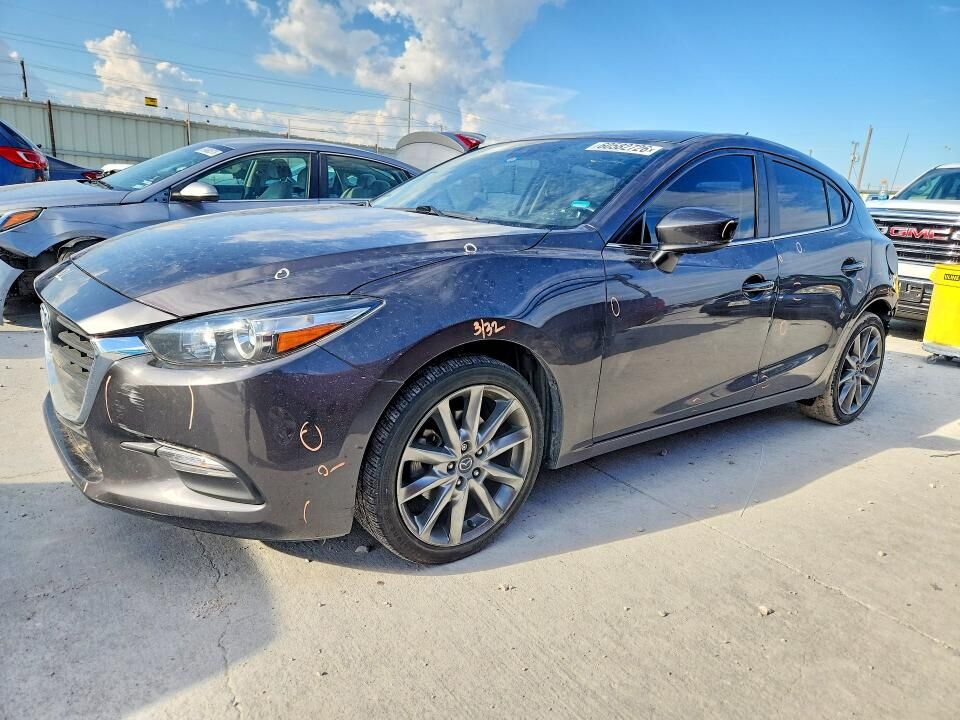 2018 MAZDA Mazda3