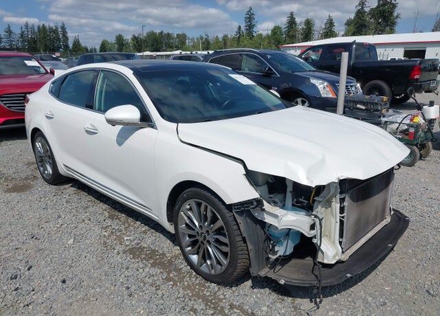 2020 KIA Cadenza