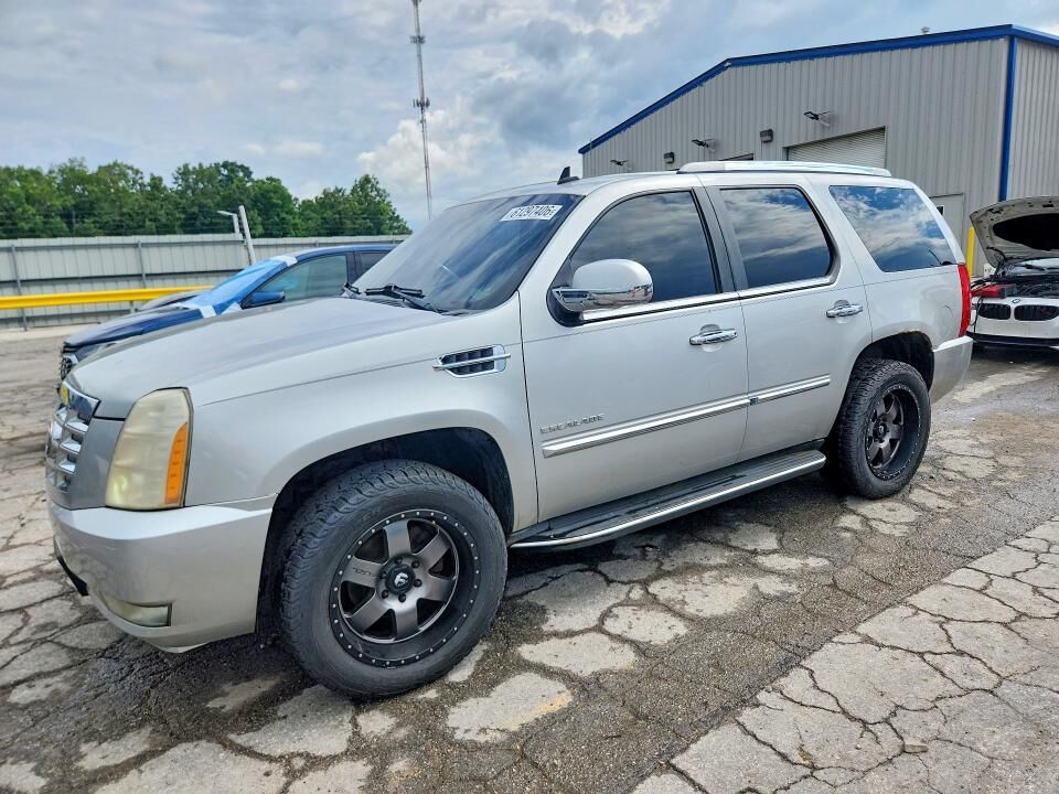 2010 CADILLAC Escalade