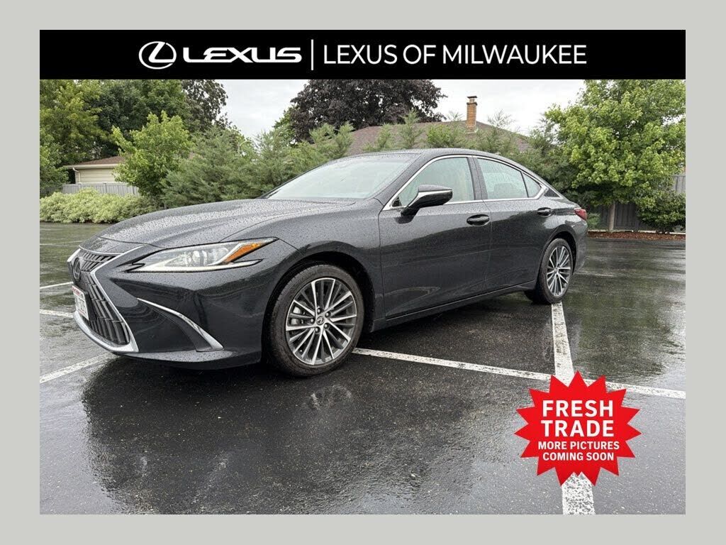 2022 LEXUS ES
