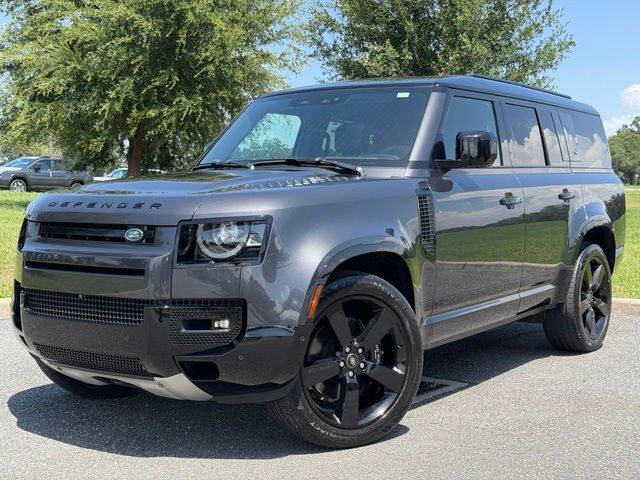2024 LAND ROVER Defender