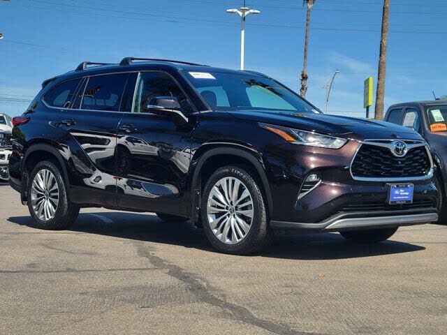 2022 TOYOTA Highlander