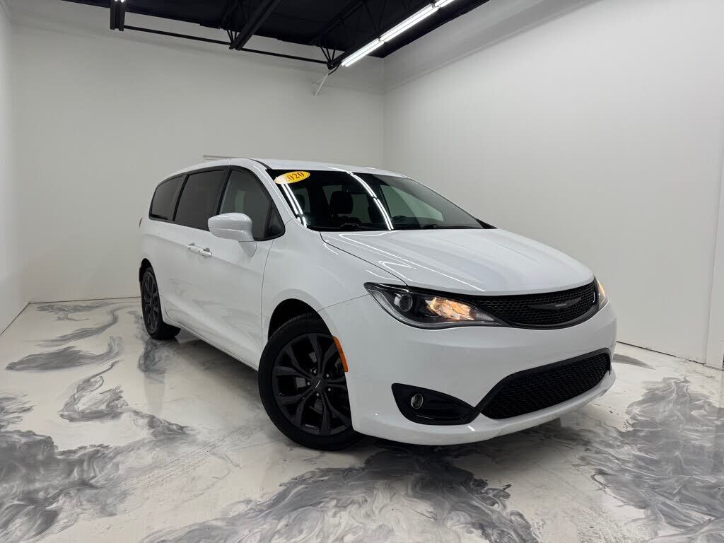 2020 CHRYSLER Pacifica