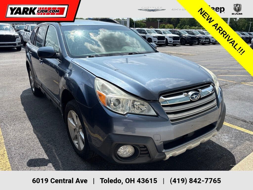 2013 SUBARU Outback