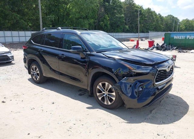 2021 TOYOTA Highlander