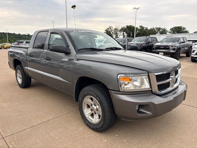 2010 DODGE Dakota
