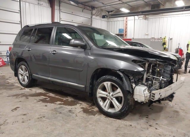 2011 TOYOTA Highlander