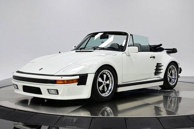 1983 PORSCHE 911