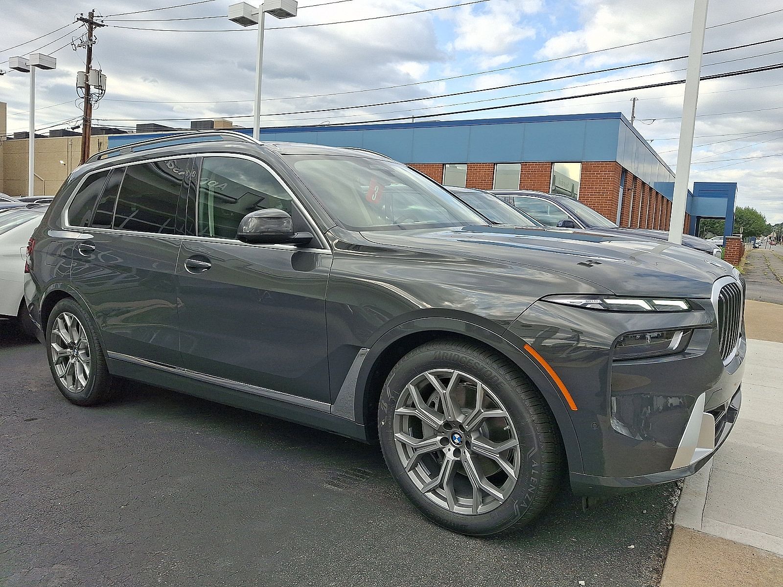 2027 BMW X7