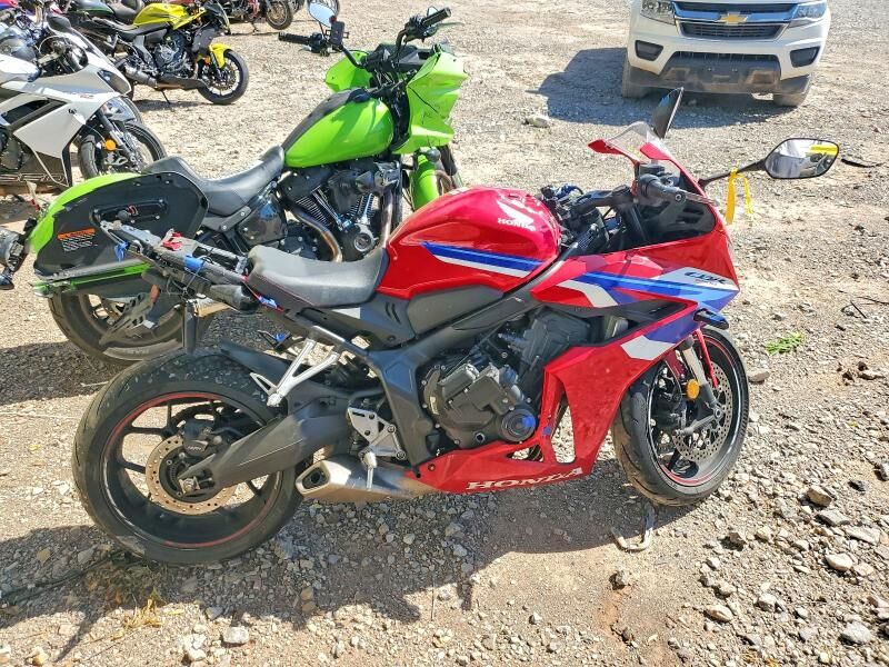 2024 HONDA CB