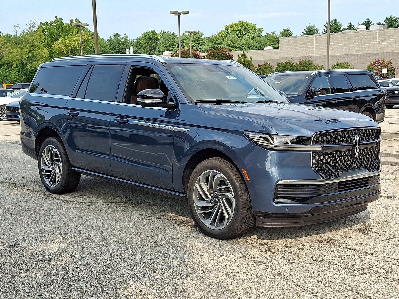 2027 LINCOLN Navigator L
