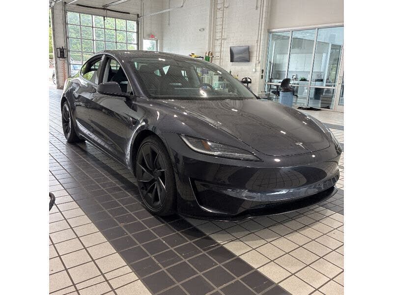 2024 TESLA Model 3