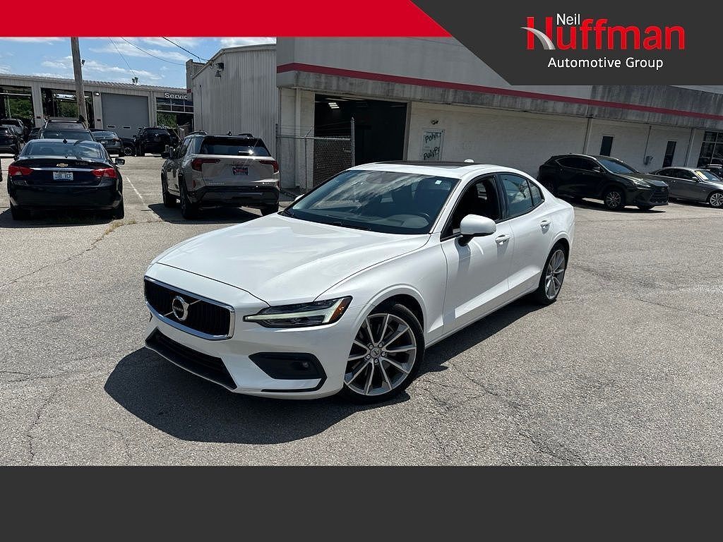 2021 VOLVO S60