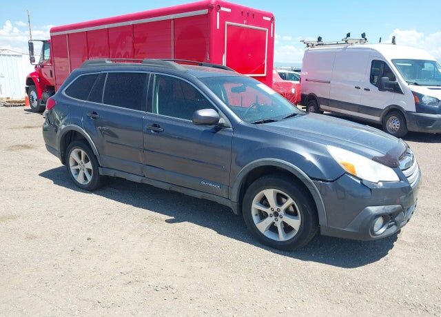 2014 SUBARU Outback