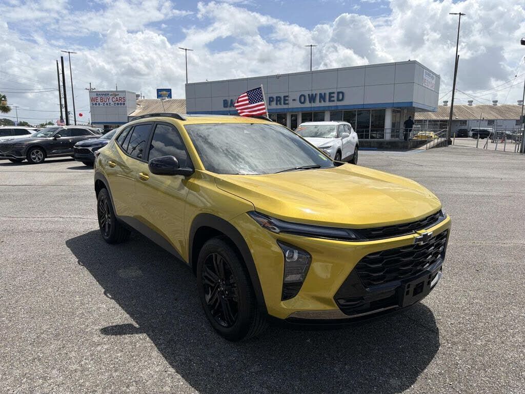 2025 CHEVROLET Trax