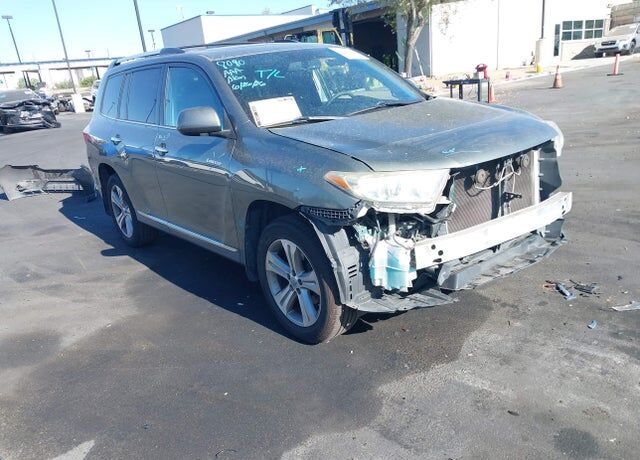 2011 TOYOTA Highlander