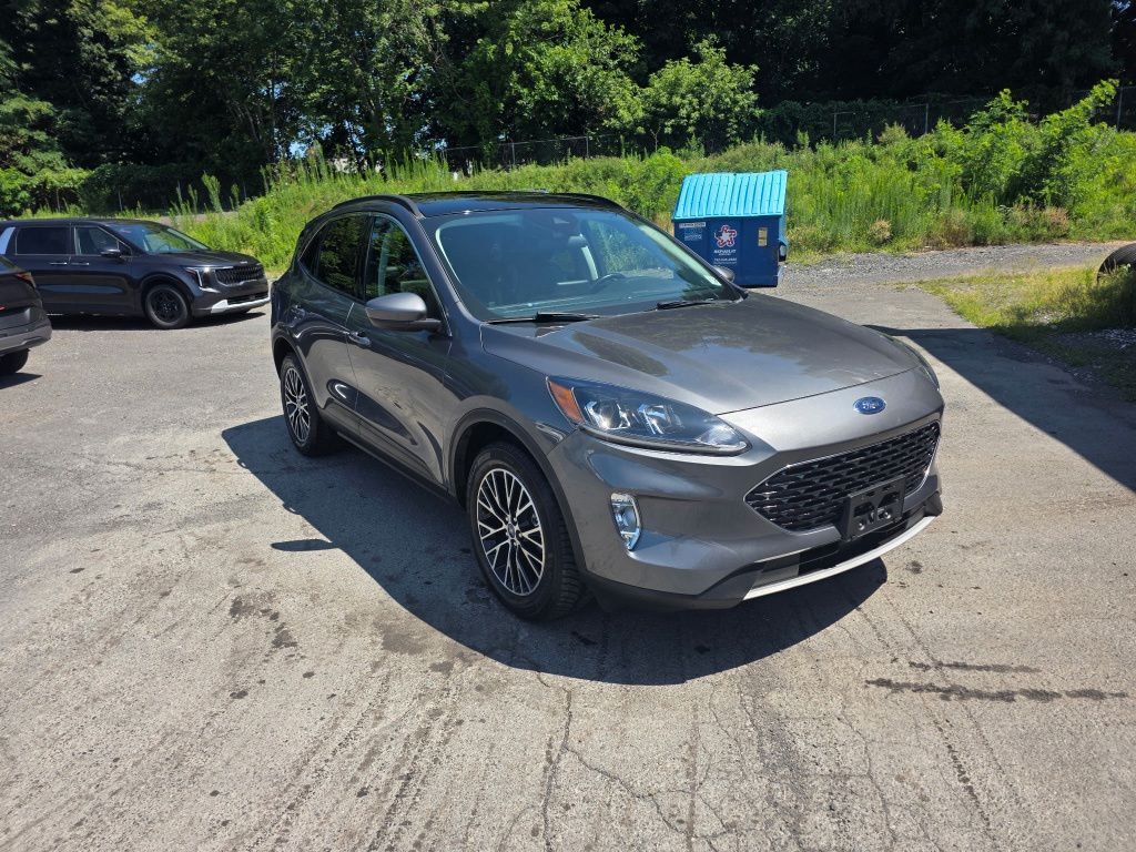 2021 FORD Escape